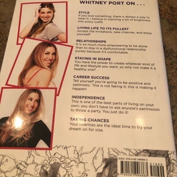 New! WHITNEY PORT fashion book - Picture 2 of 3
